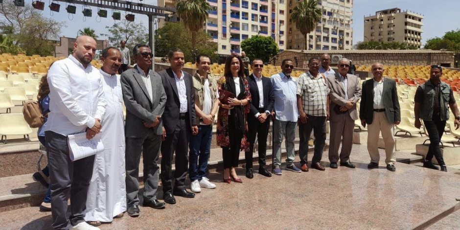 إهداء أهالي أسوان "سينما الشعب".. وزيرة الثقافة توجه بسرعة استلام قصر ثقافة أسوان خلال 6 أشهر بعد تطويره 