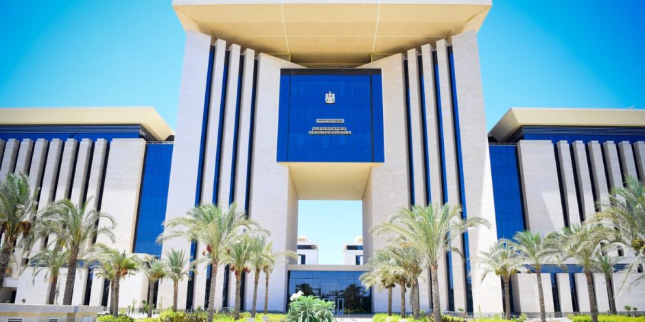 مصر تدين استهداف سفينة بضائع تجارية في المياه الإقليمية لدولة قطر 