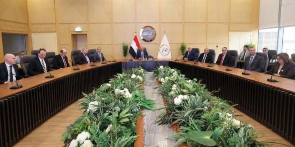 وزير النقل يعتمد نتائج أعمال شركة "إم أو تي" للاستثمار والتنمية عن عام 2025