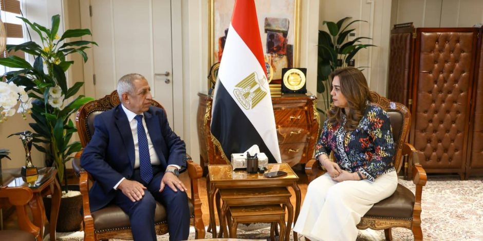 بروتوكول تعاون بين "التنمية المحلية" والأكاديمية العربية للعلوم والتكنولوجيا