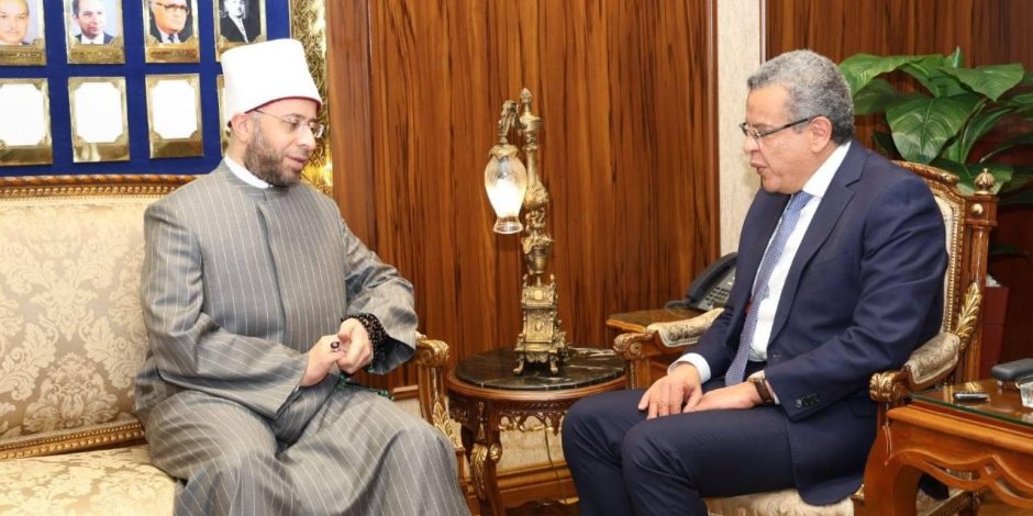 وزير الأوقاف ورئيس الجهاز المركزي للمحاسبات يبحثان تعزيز الحوكمة وحماية المال العام