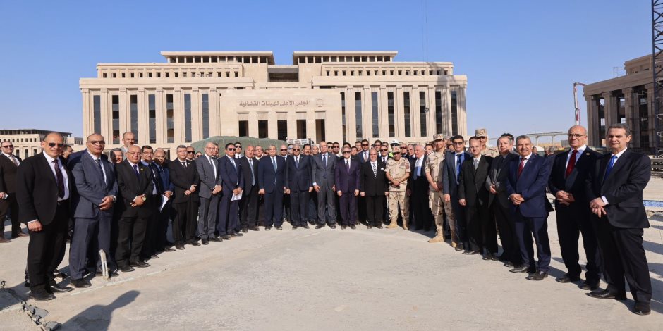 بحضور مجلس القضاء الأعلى.. وزير العدل يتفقد مدينة العدالة بالعاصمة الإدارية، ويؤكد: صرح يعكس تقدير الدولة