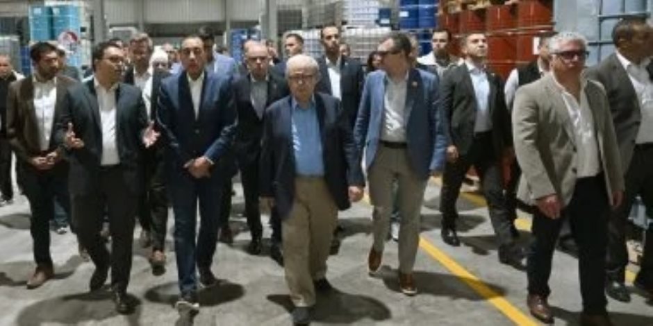 مدبولى يفتتح مصنع "جرين ريسايكل" لإعادة تدوير البلاستيك بمنطقة السخنة الصناعية باستثمارات 5 ملايين دولار..