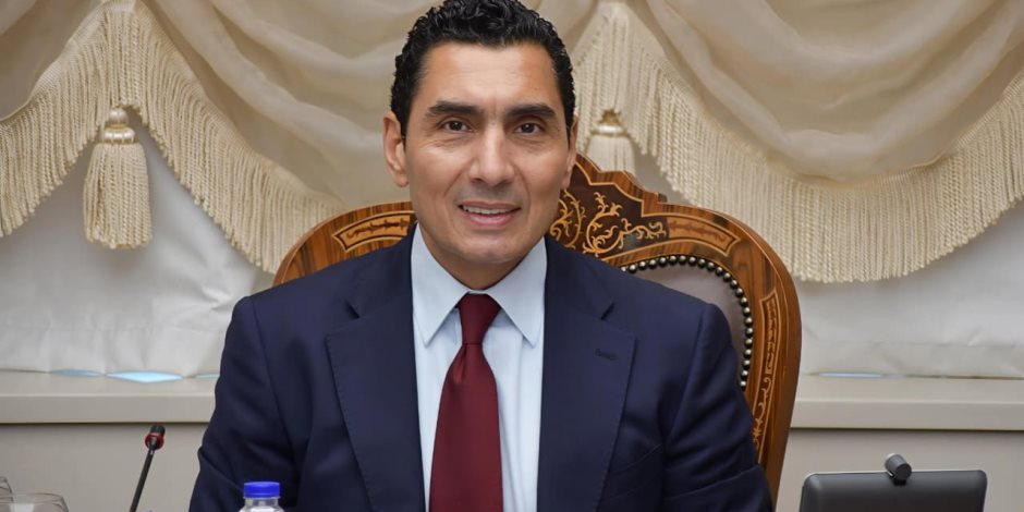  وزير الشباب والرياضة يلتقي مسؤولي شركة "توتال إنرجيز" لبحث مستجدات النسخة الحادية عشر من دوري مراكز الشباب 