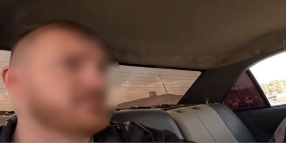 ضبط سائق "نقل ذكي" طلب أجرة زائدة من سائح بالقاهرة.. الواقعة تعود لـ2025