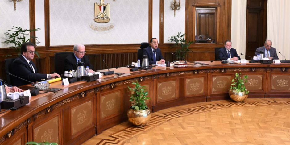 رئيس الوزراء يوجه بالإعلان عن مبادرة تحفيزية للمصانع والمنازل للتحول إلى الطاقة الشمسية