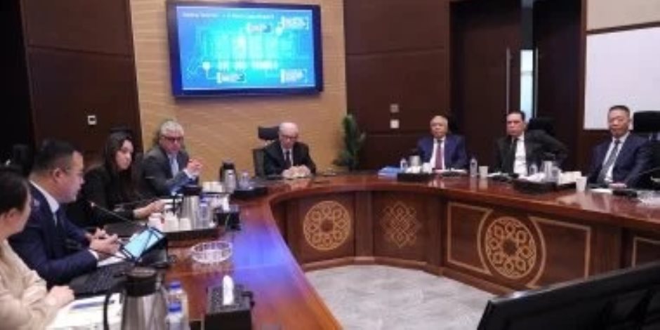 الشركات الصينية تقدم عرضًا لمصر لإقامة محطة حاويات باستثمارات 400 مليون دولار .. اعرف التفاصيل 