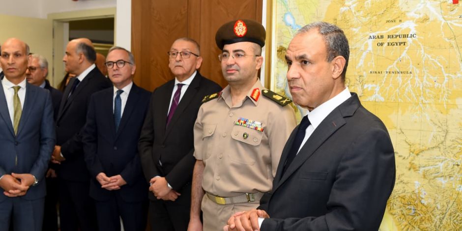 وزير الخارجية يفتتح غرفة حفظ الوثائق المؤمنة بمقر وزارة الخارجية