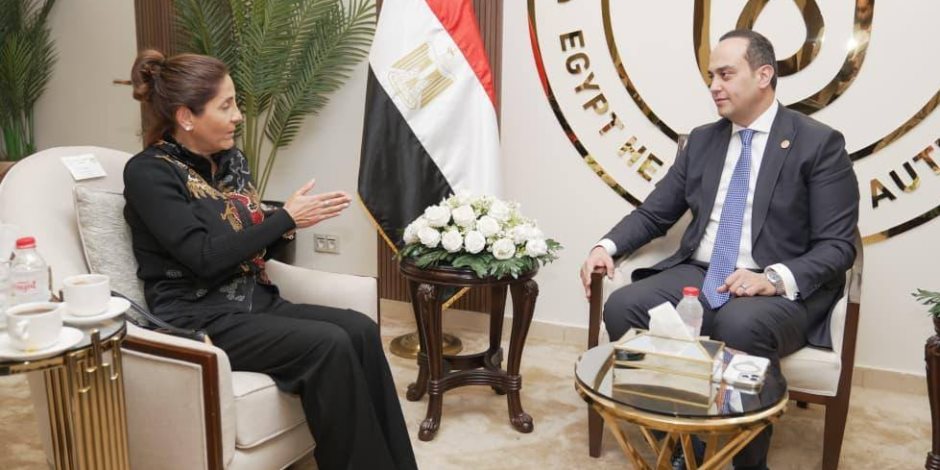 رئيس هيئة الرعاية الصحية يبحث مع "نوفارتس مصر" مد مظلة التعاون لتشمل محافظات المرحلة الثانية للتأمين الصحي الشامل