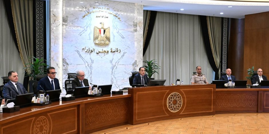 أبرزها مد أجل الدورة النقابية لـ منظمات النقابية العمالية..  ننشر نص قرارات الحكومة خلال الاجتماعها الأسبوع