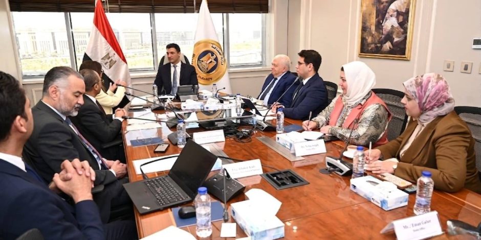وزير الصناعة: إعداد خريطة طاقة شاملة توازن بين التوسع الصناعي وتوافر الموارد
