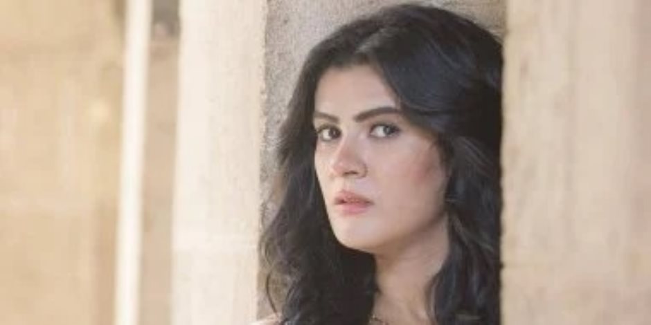 ضبط الفنانة ياسمينا المصرى لسب وقذف نقيب المهن التمثيلية على أحد مواقع التواصل الاجتماعى