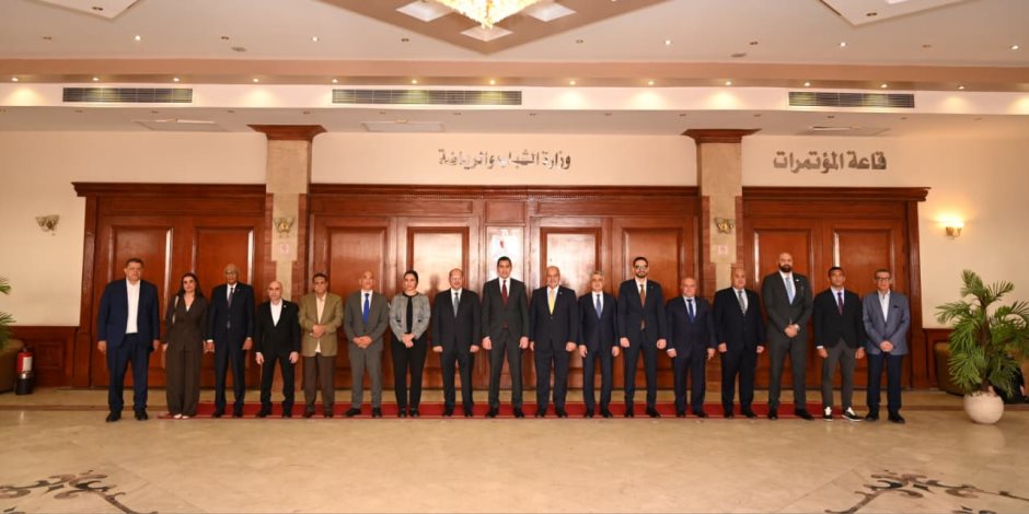 لبحث آخر استعدادات أولمبياد لوس أنجلوس 2028.. وزير الشباب والرياضة يلتقي رئيس اللجنة الأولمبية ورؤساء الاتحادات