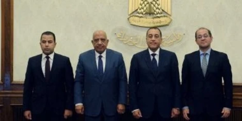 رئيس الوزراء يشهد توقيع بروتوكول بين شركة تحيا مصر ووزارتي الكهرباء و المالية