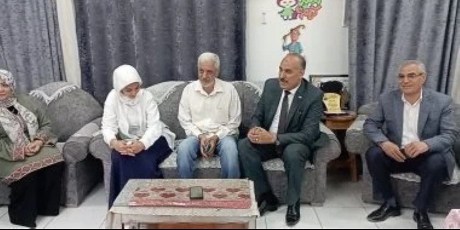 طالبة واقعة "كيس الفول" لوكيل تعليم بني سويف : نفسى أكون ضابطة فى المستقبل