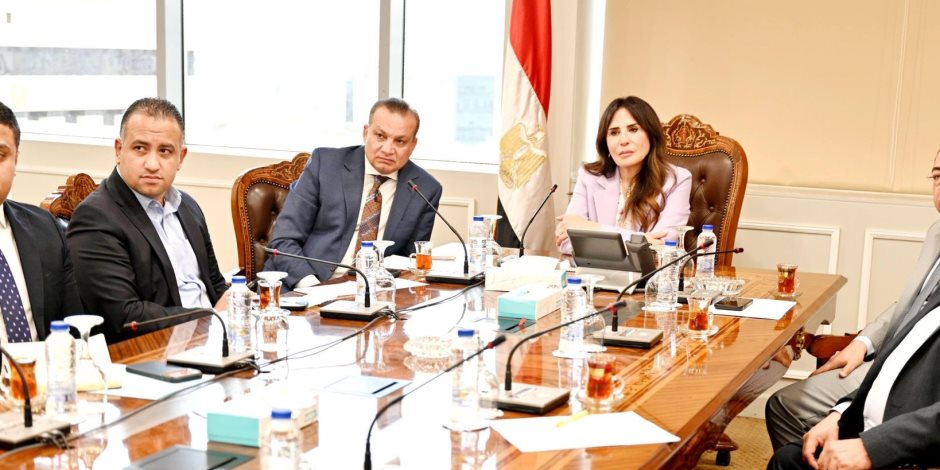 وزيرة الإسكان تتابع موقف مشروعات الجهاز المركزي للتعمير بمحافظة الإسكندرية