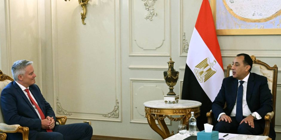 رئيس الوزراء يلتقي سكرتير عام منظمة التعاون الاقتصادي والتنمية