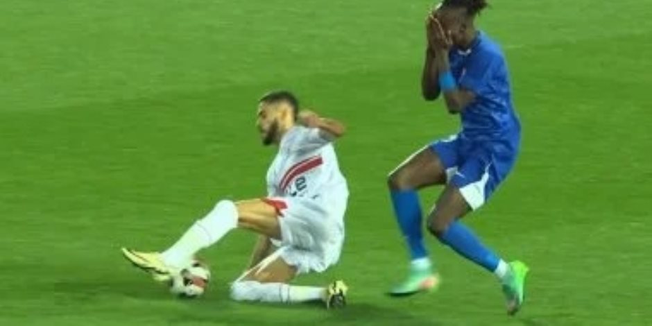 بعد مرور نصف ساعة .. تحفظ دفاعى للزمالك وسموحة والتعادل السلبى يسيطر علي اللقاء 