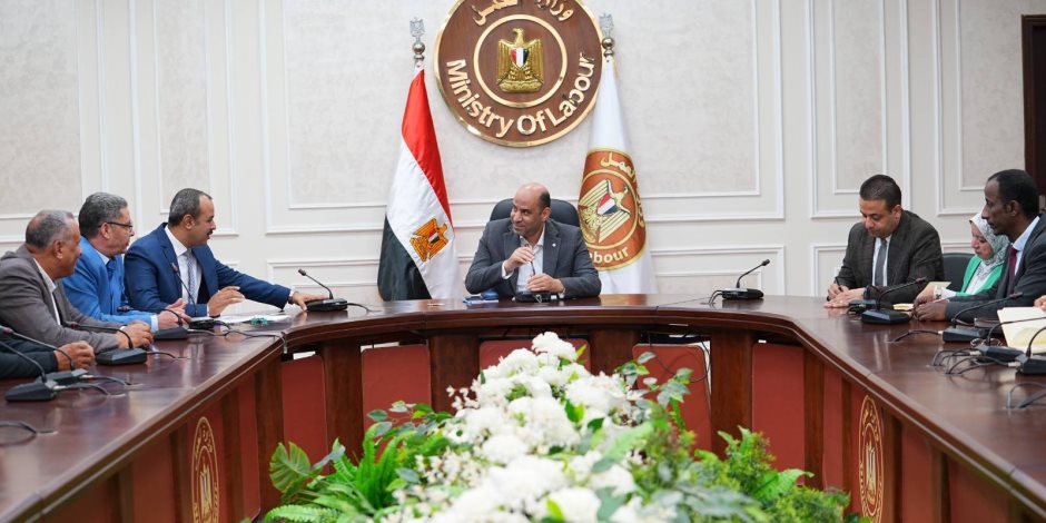 وزير العمل: المديريات هي خط الدفاع الأول لتطبيق قانون العمل 