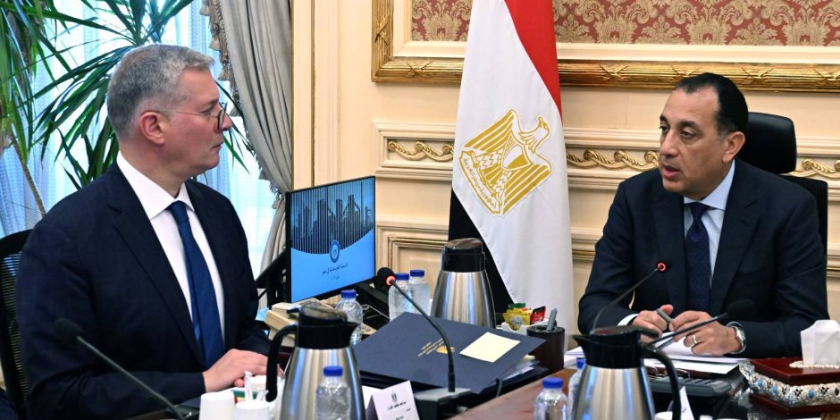 رئيس الوزراء يتابع الموقف التنفيذي للمشروعات الخاصة بصناعات خام الفوسفات