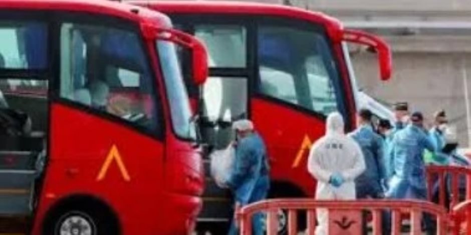 مسئولون: نقل ركاب سفينة فيروس هانتا الأصحاء لمطار تينيريفي بواسطة حافلات