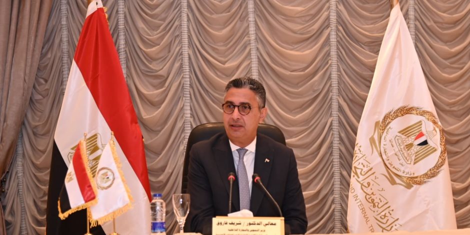 وزير التموين يكرم الفائزين بجائزة مصر للتميز الحكومي في دورتها الرابعة لفئة مراكز خدمة المواطنين المطورة