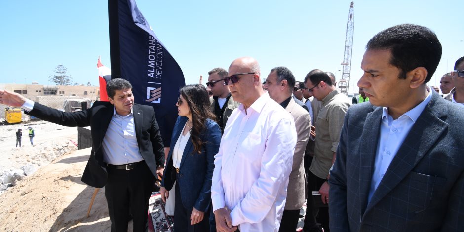 الإسكان تتفقد أعمال التطوير بمارينا 1 و2 ومشروع نفق ربط البحيرات الشمالية ببحيرات نيو مارينا الجنوبية وأعمال تطوير مدخل مارينا 5