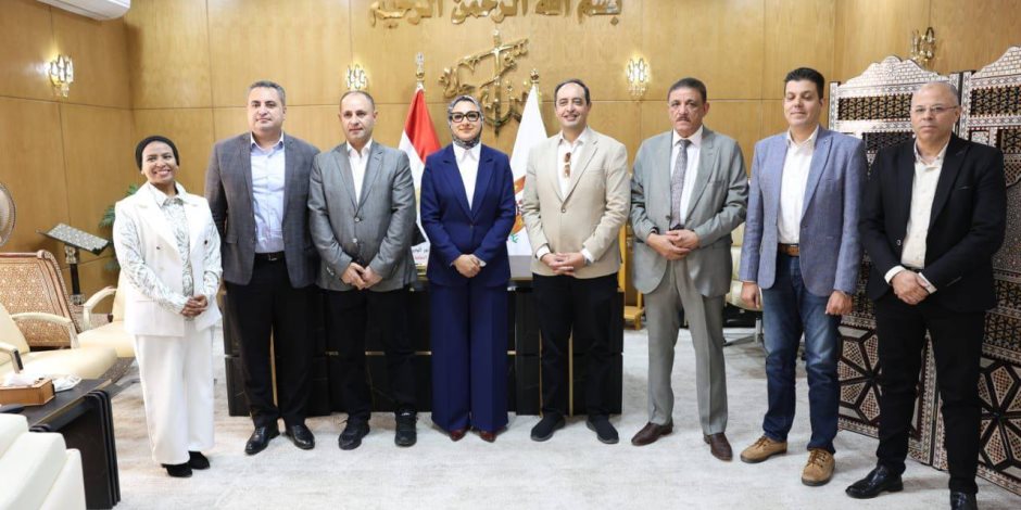 الوادي الجديد تستقبل مدير صندوق مكافحة الإدمان لتعزيز الجهود لمكافحة المخدرات والحد من مخاطر التعاطي والإدمان