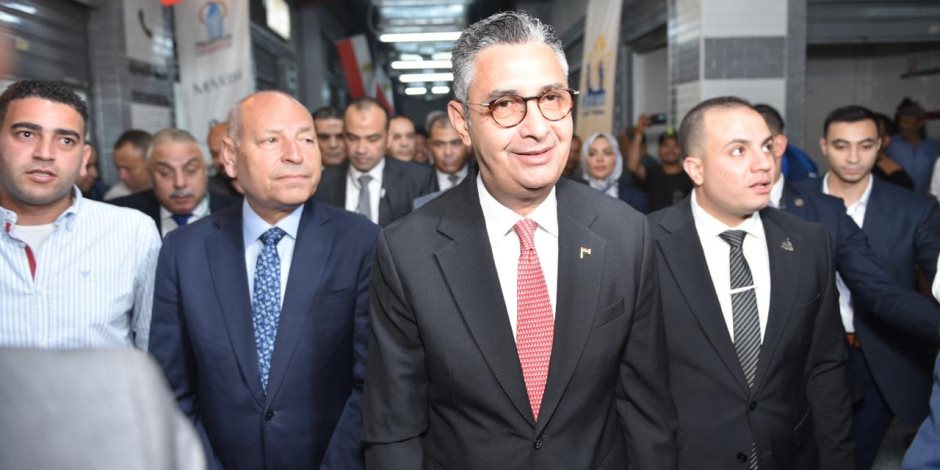 وزير التموين ومحافظ القاهرة يفتتحان معرض “أهلاً بالعيد” بالسوق الحضاري بحدائق القبة