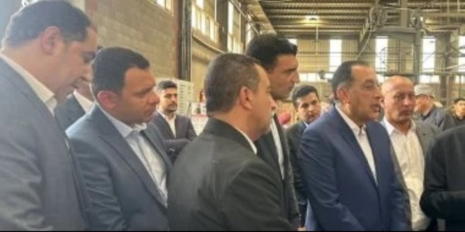 رئيس الوزراء يتفقد التوسعات الجديدة لمصنع متخصص فى صناعة الكابلات الكهربائية