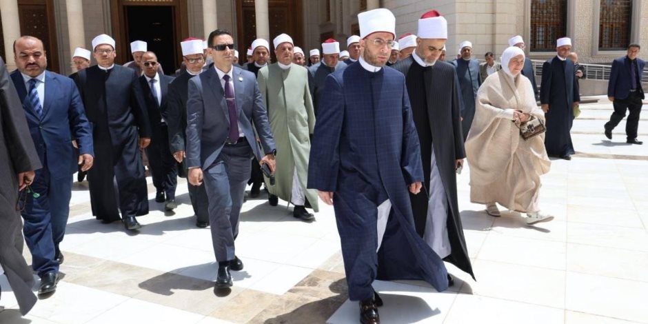 وزير الأوقاف يبحث تطوير العمل الدعوي والإداري مع مديري المديريات بمسجد مصر بالعاصمة الجديدة