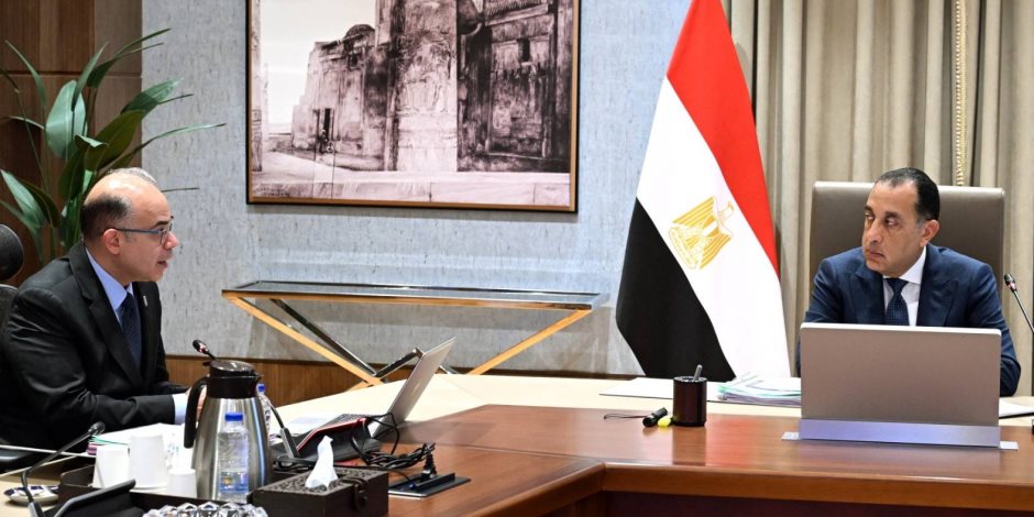 رئيس الوزراء يستعرض مع وزير الاستثمار والتجارة الخارجية عددا من ملفات العمل