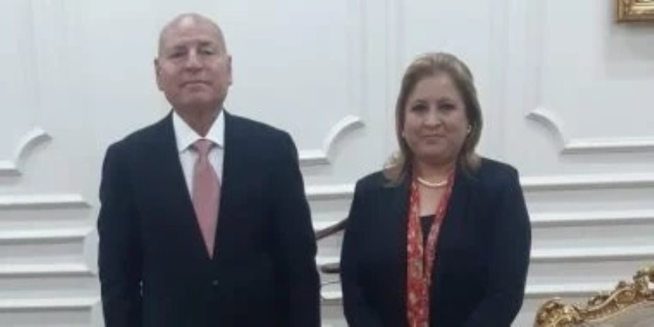 ​محافظ القاهرة يقبل استقالة رئيس حي المرج ويشيد بجهوده