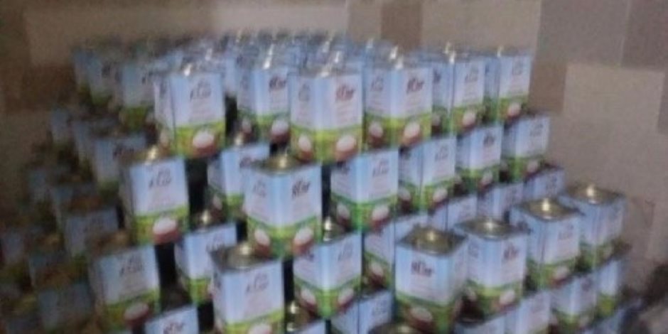 ضبط مصنع غير مرخص لتعبئة زيوت و "مسلي" غذائي مغشوش بالغربية