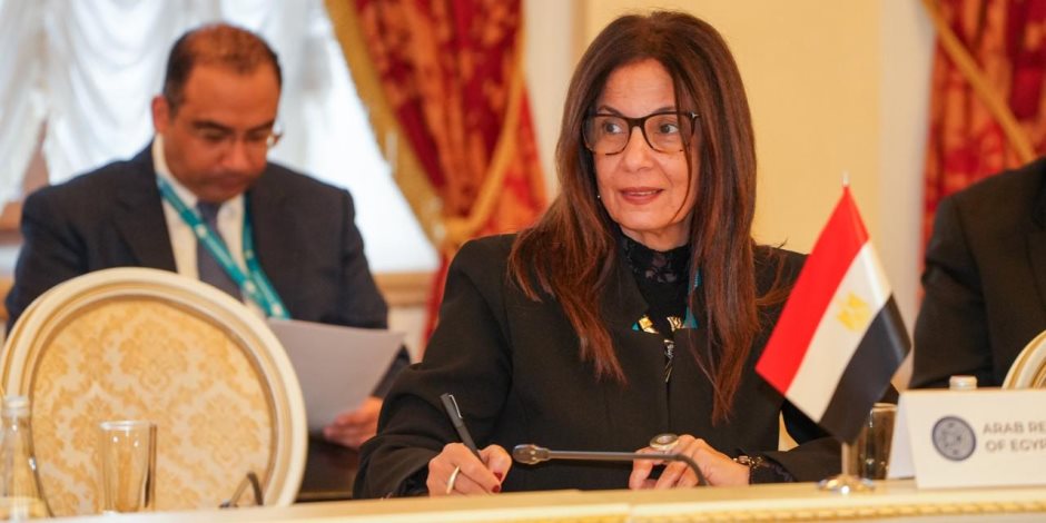 وزيرة الثقافة أمام اجتماع وزراء الثقافة بالتعاون الإسلامى تدعو لتحويل حوار الحضارات إلى سياسات وبرامج قابلة للتنفيذ