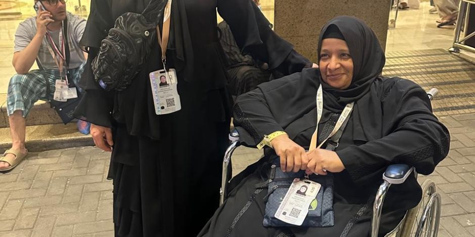 حاجة من ذوي الهمم تروى تفاصيل رحلتها الإيمانية مع بعثة القرعة