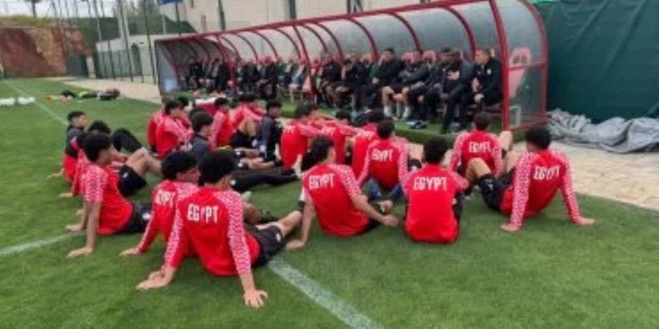 محاضرة فنية لتصحيح الأخطاء للاعبي منتخب الناشئين قبل مواجهة المغرب