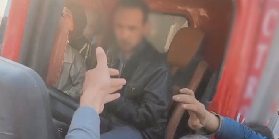 ضبط سائق «النقل» المتسبب في دهس فتاة والاصطدام بسيارات بالقليوبية