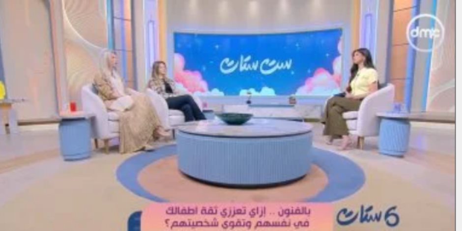 المسرح يجمع نيللي صادق ووالدتها زازي حافظ.. علاقة خاصة صنعتها القراءة والفن