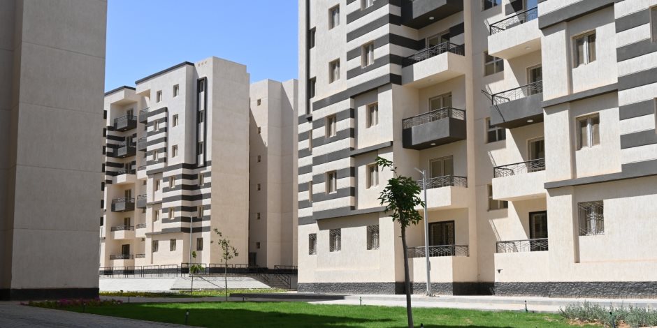 وزيرة الإسكان تتابع موقف تنفيذ وحدات “سكن لكل المصريين” بالمدن الجديدة