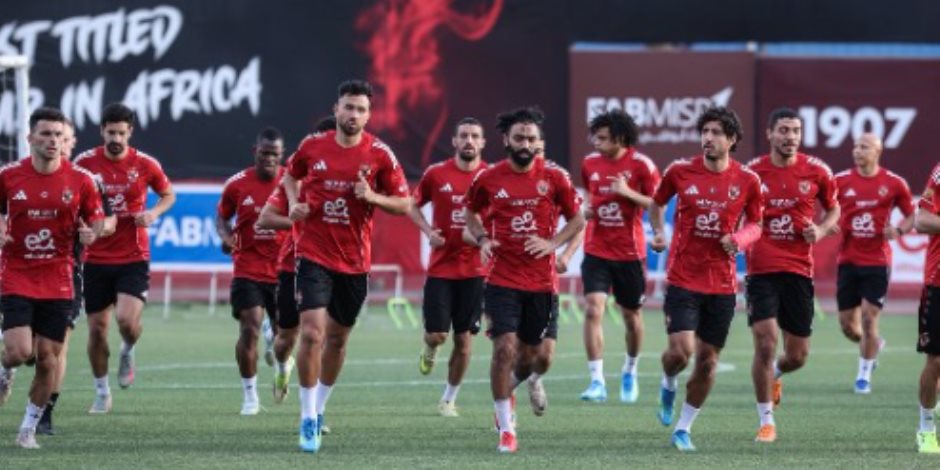 التشكيل المتوقع للأهلى أمام المصرى.. تريزيجيه وطاهر وبن شرقى فى الهجوم