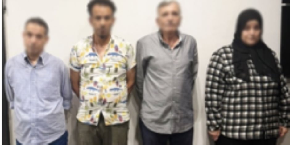 ضبط 4 أشخاص نشروا فيديوهات سب وقذف في "بث مباشر" لزيادة المشاهدات بالإسكندرية