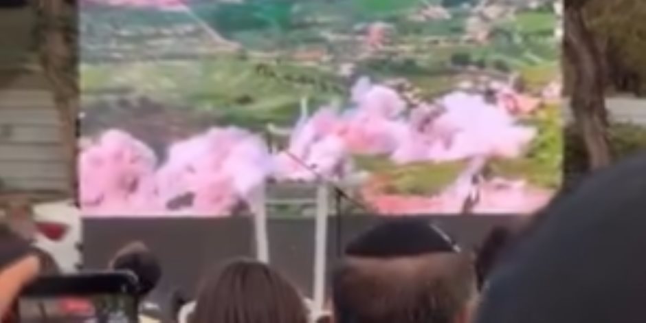 جنود إسرائيليون وعائلاتهم يحتفلون بنسف قرى فى لبنان.. فيديو