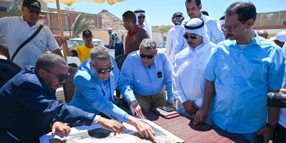محافظ جنوب سيناء يتفقد أعمال التطوير بمنطقة "أبو زنيمة" ويوجه برفع كفاءة الخدمات والشاطئ العام