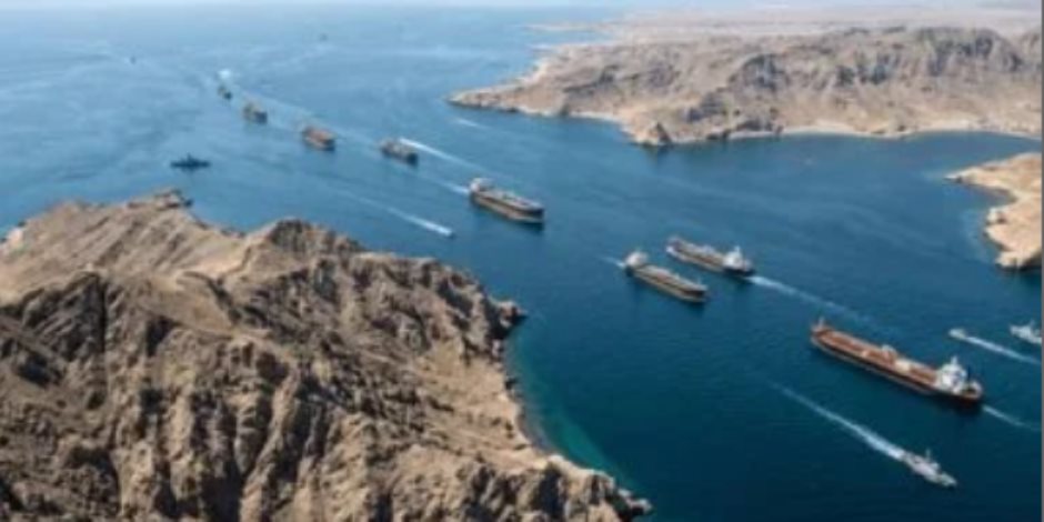 اختلاف في الروايات بشأن الوضع البحري في مضيق هرمز بعد إعلان أمريكي رفع الحصار