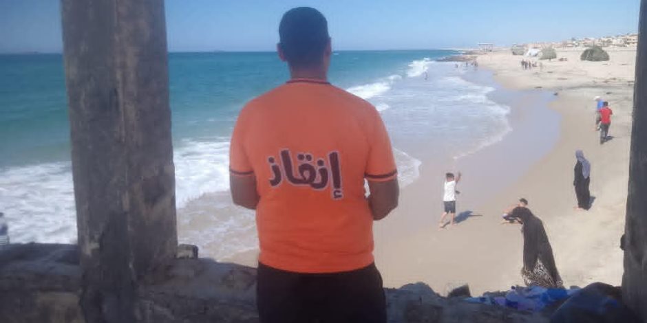 فرق الإنقاذ بمديرية الشباب والرياضة تواصل تأمين شواطئ العريش لحماية المواطنين.. اعرف التفاصيل (صور)   