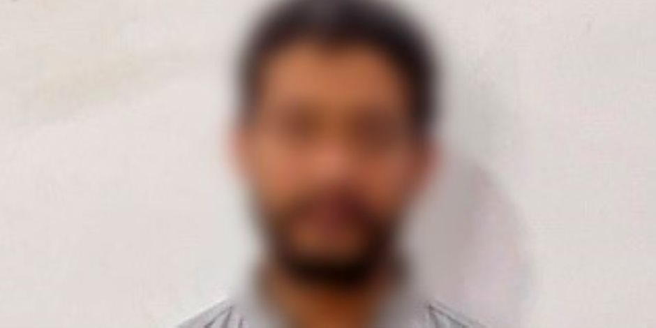 ضبط أب قيد أبناءه واعتدى عليهم لتهديد زوجته في بني سويف