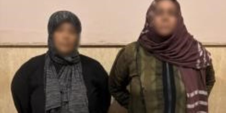 ضبط سيدتين لسرقة مشغولات ذهبية من محل مجوهرات بكفر الشيخ