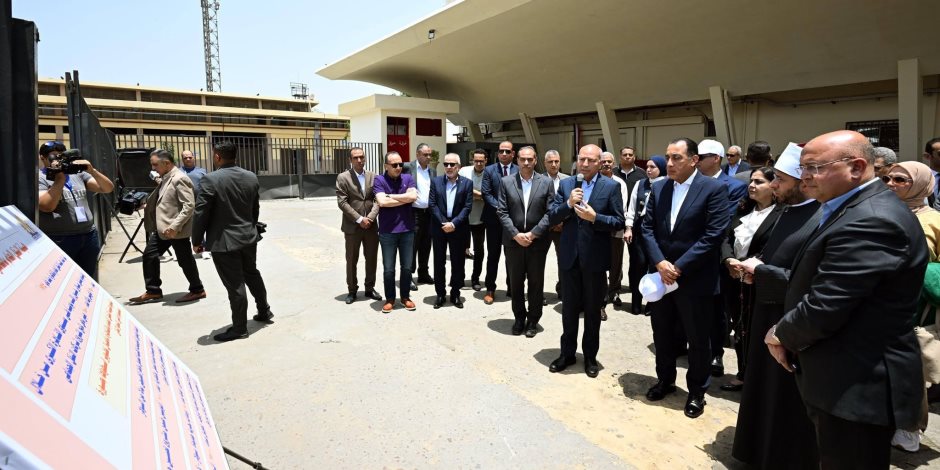 رئيس الوزراء يتفقد هيئة النقل العام بالقاهرة لمتابعة المنظومة المطورة