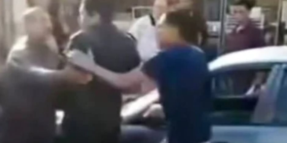 الداخلية: إحالة ضابط للتحقيق لتجاوزه ضد مواطن بسبب أولوية المرور بالمنوفية